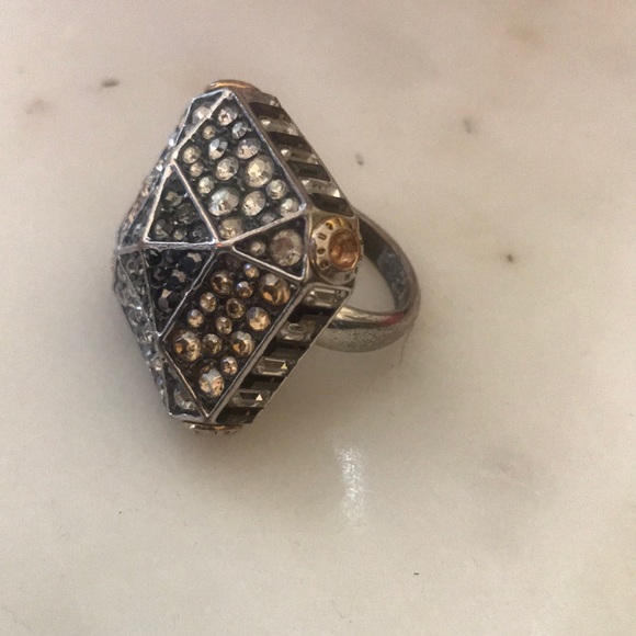 Henri Bendel Ring - Picture 2 of 4